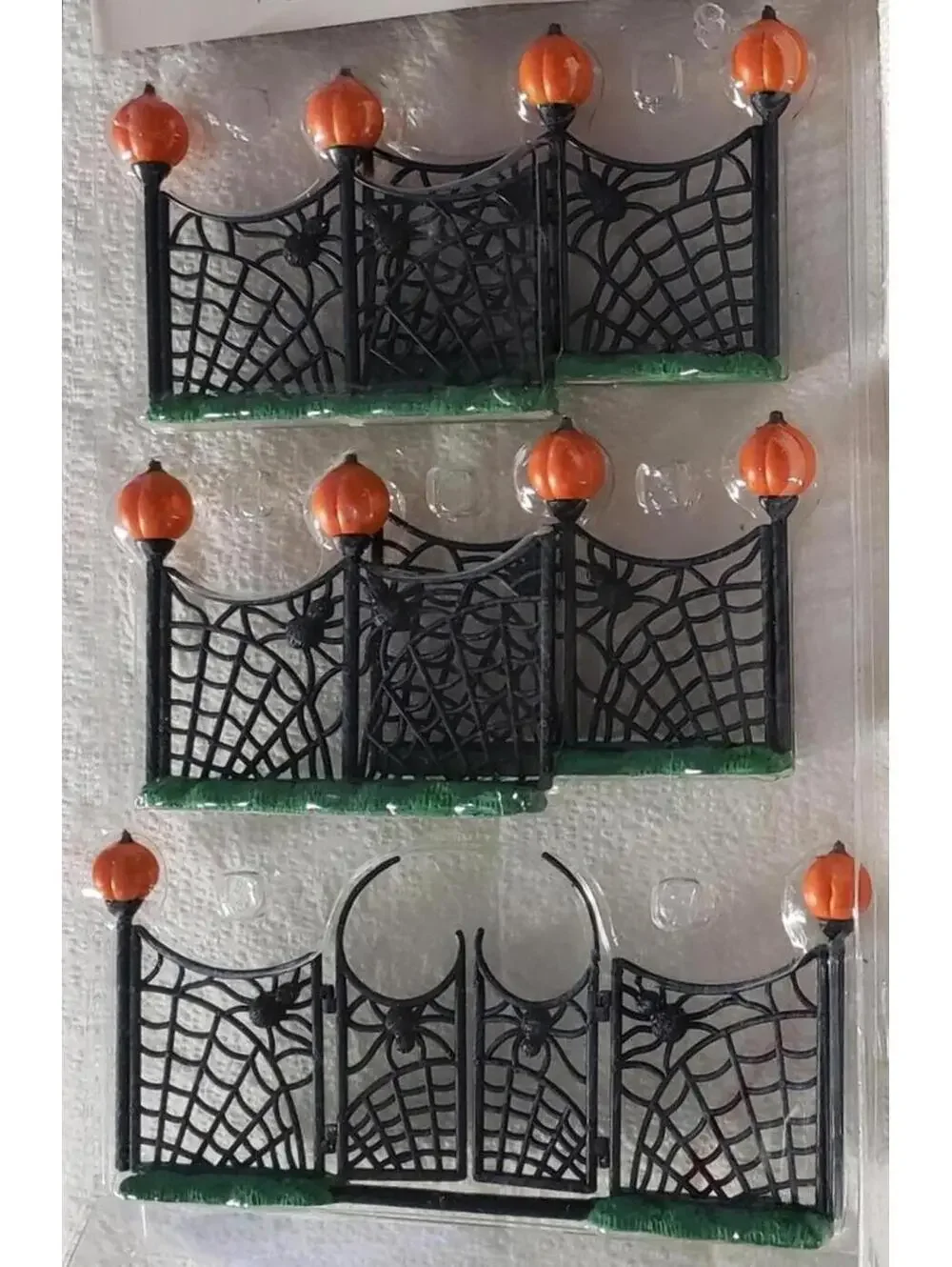 Retired Lemax Spooky Town Spiderweb Fence Halloween Decoration, 1 Pk of 5 Pieces
